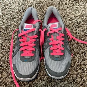Womens Nike Revolution 2 Sneakers